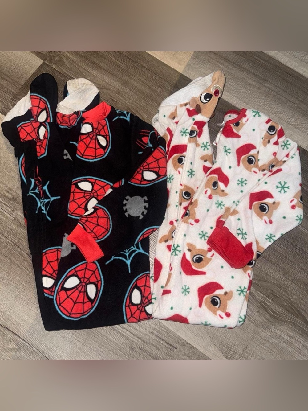 Marvel Kids Black & White Spider-Man and Reindeer Holiday Pajama Set
